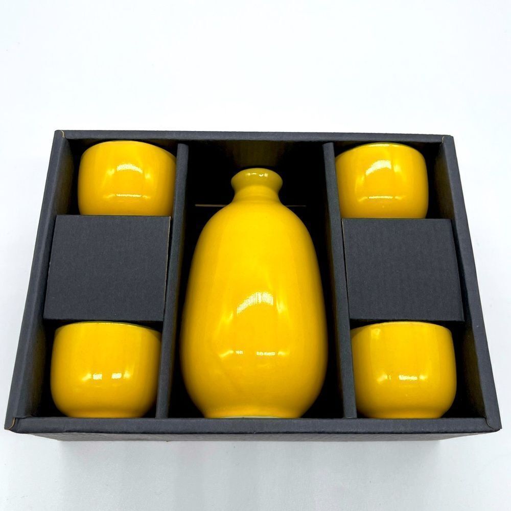 Utsuwa-No-Yakata Japanese Saki Set vintage